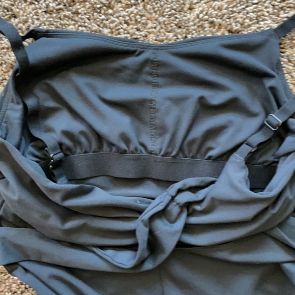 Black Fabletics top - Picture 3 of 4